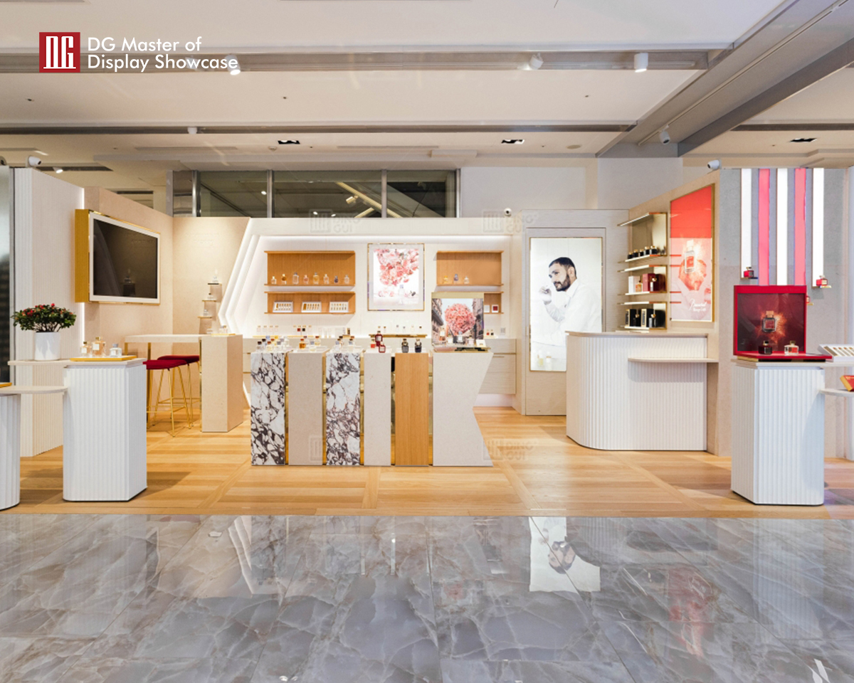 DG Display Showcase | personalized perfume storage case design solution 10