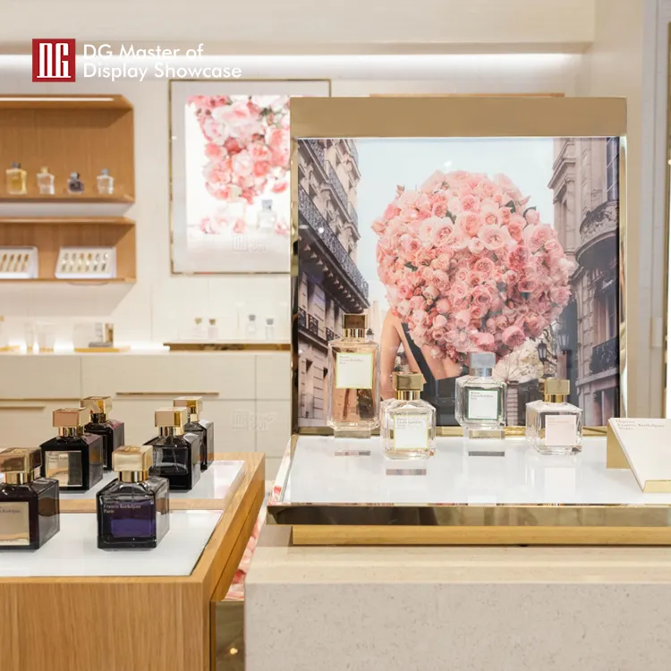 DG Display Showcase | personalized perfume storage case design solution 3