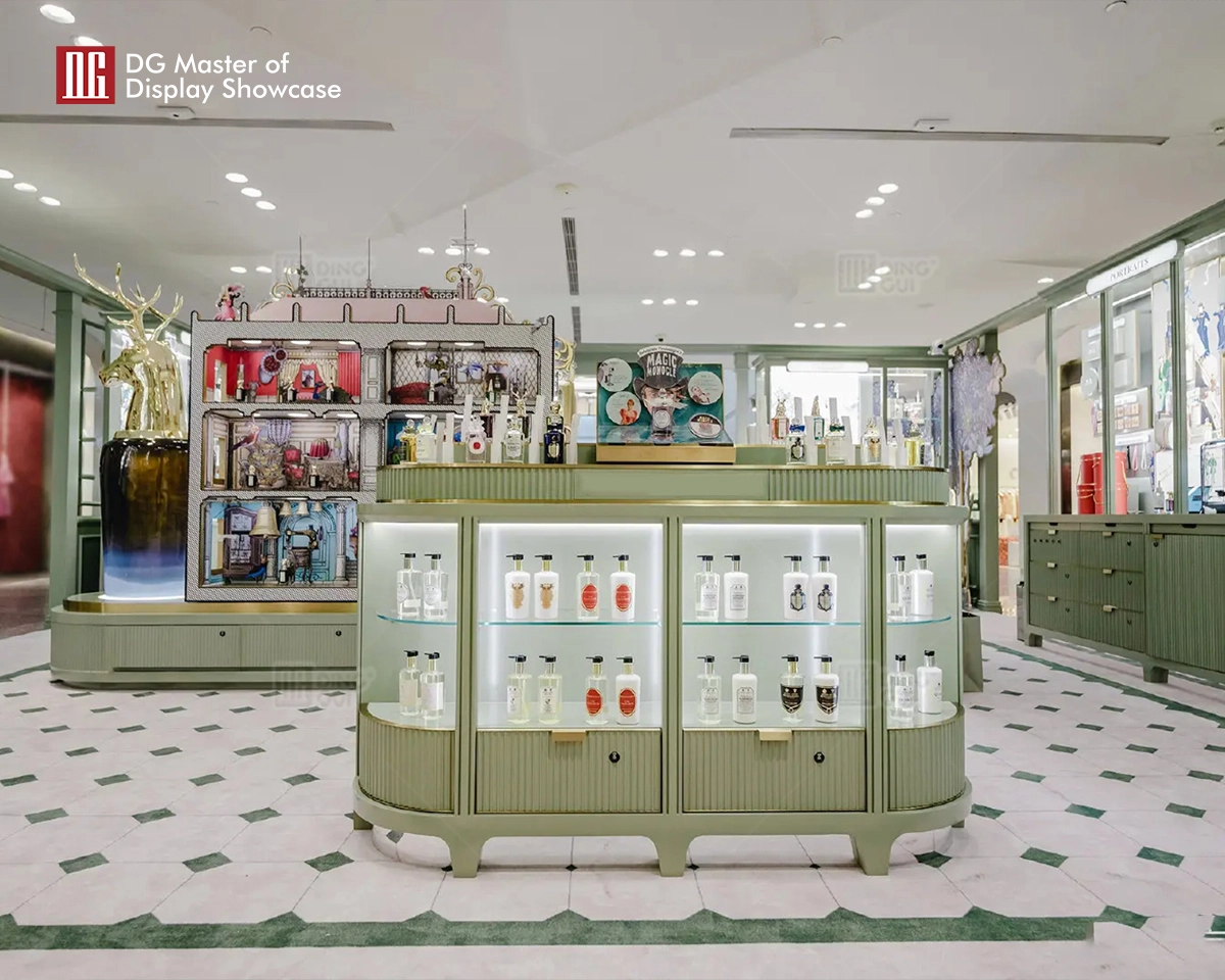 အတွင်းခန်းဒီဇိုင်းအတွက် DG Showcase အံဝင်ခွင်ကျ ရေမွှေးပြကွက် Showcase Cabinets 1