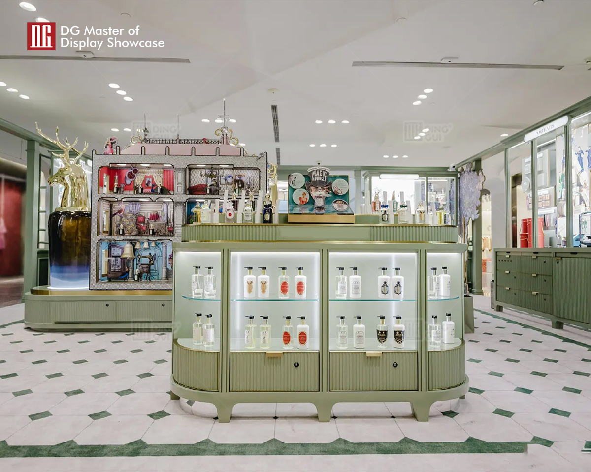 အတွင်းခန်းဒီဇိုင်းအတွက် DG Showcase အံဝင်ခွင်ကျ ရေမွှေးပြကွက် Showcase Cabinets 6