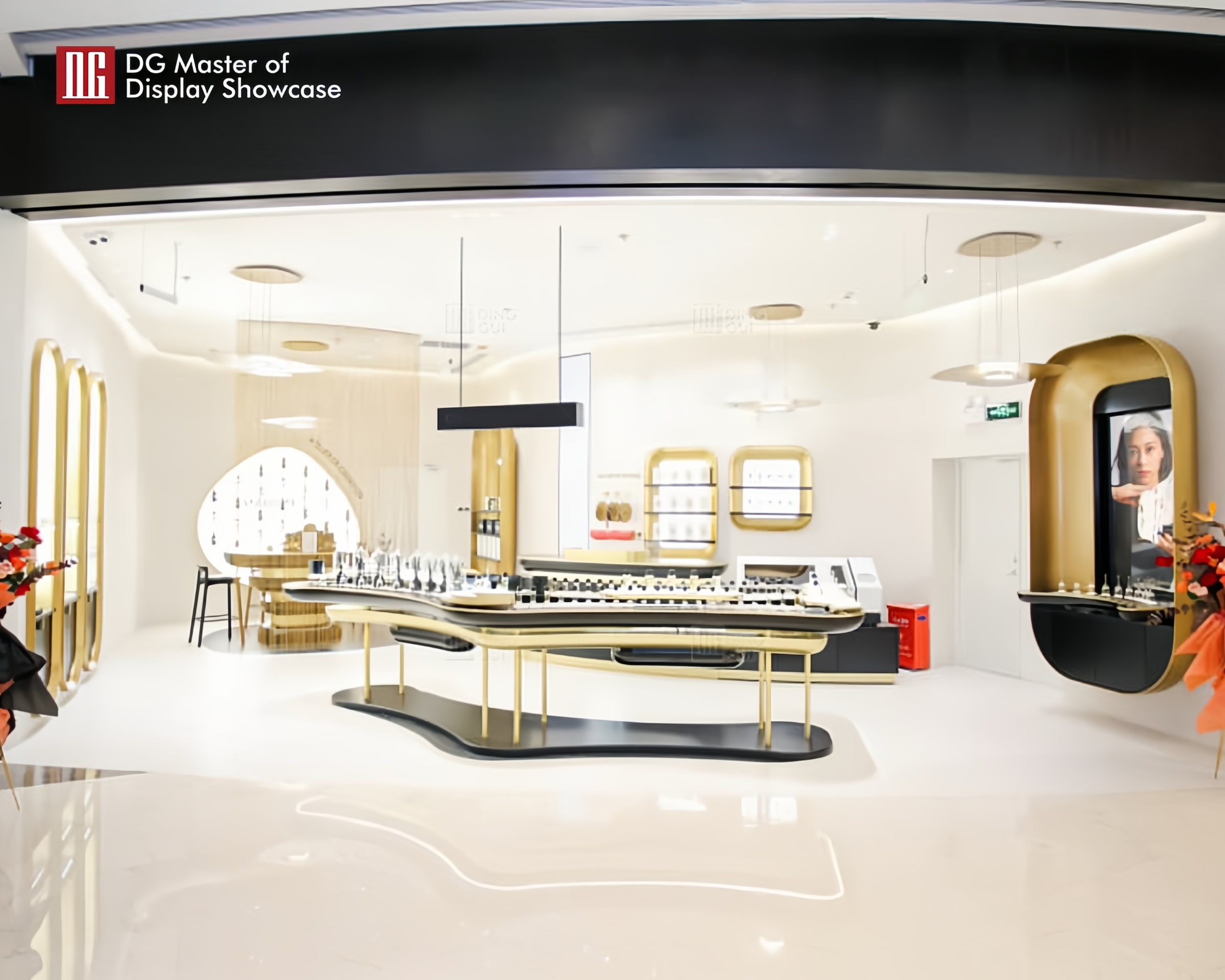 Custom fragrance counters design solution Manufacturer | DG Display Showcase 10