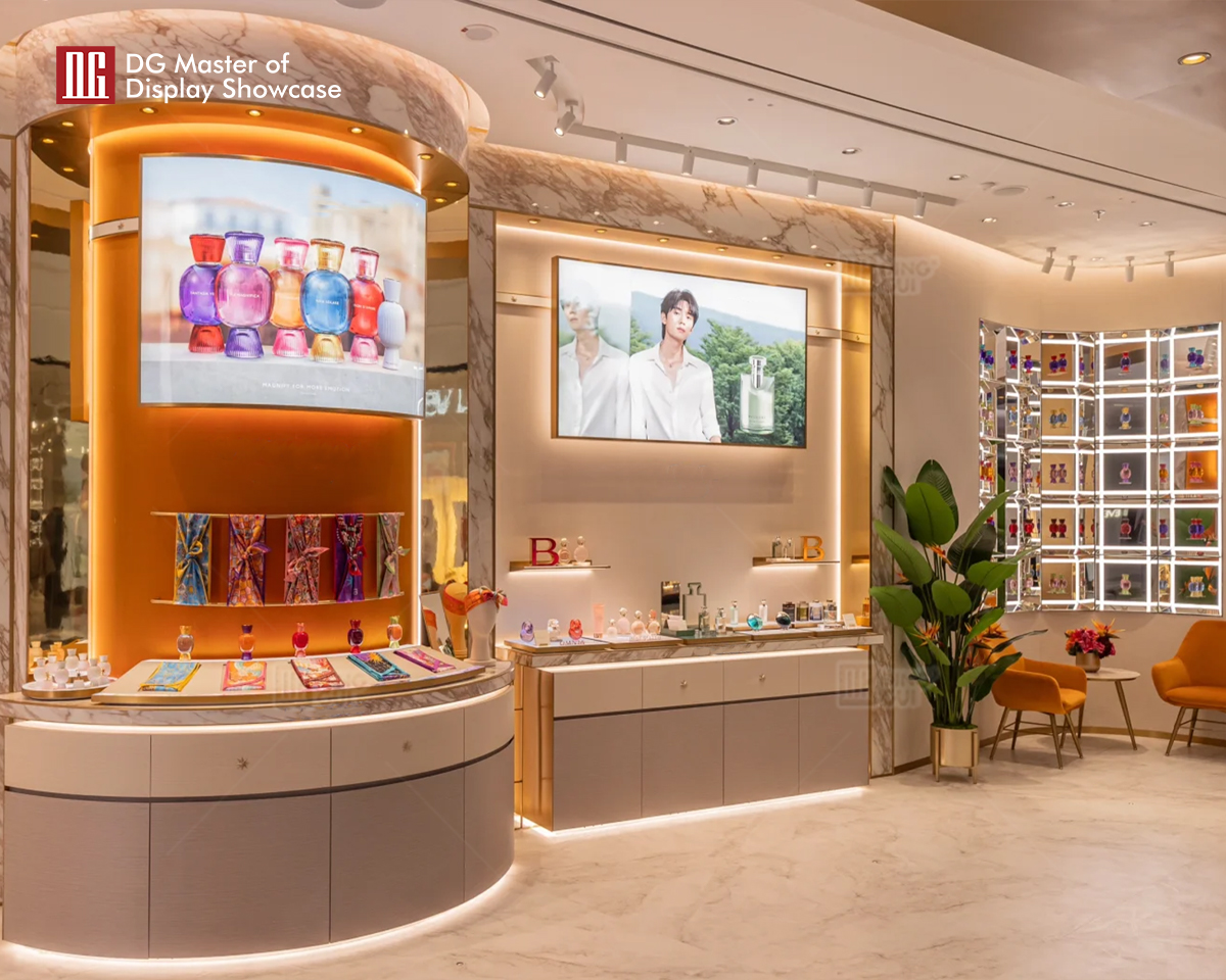 Vitrína na parfumy DG Showcase, módny dizajnový stojan 7