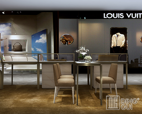 Κατασκευαστής προθηκών πολυτελείας υψηλής ποιότητας για κοσμηματοπωλείο 7