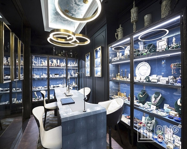 DG Showcase Professional manufactured jewelry store display showcase countertop rotating 1