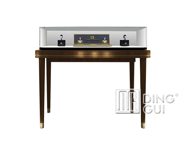 Βιτρίνα επίδειξης κοσμημάτων υψηλής ποιότητας από την DG Showcase για κατάστημα κοσμημάτων πολυτελείας 1