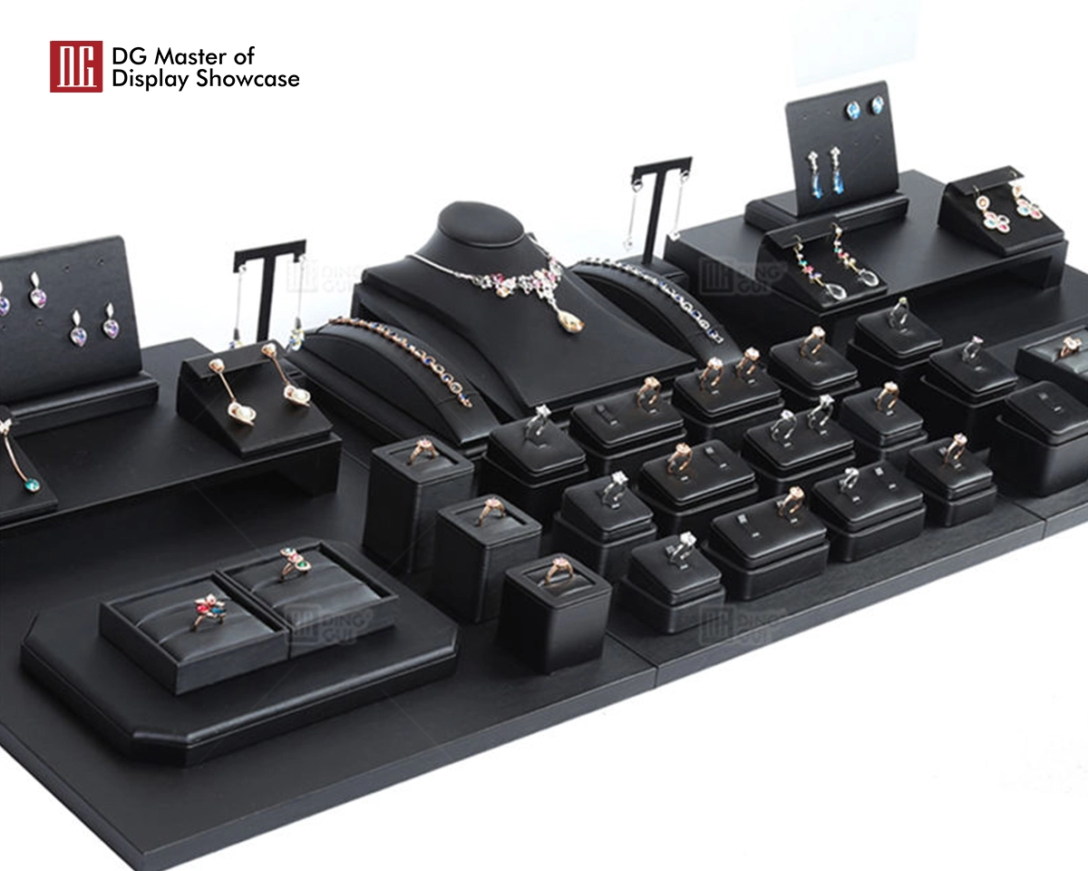 DG Showcase high end luxury Jewelry Display Props Set For Commercial Jewellery Shop 1