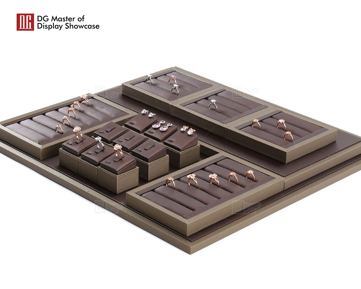 DG Showcase Hot Sale Necklace Display Props Table Bracelet Display Stand High End Set 9