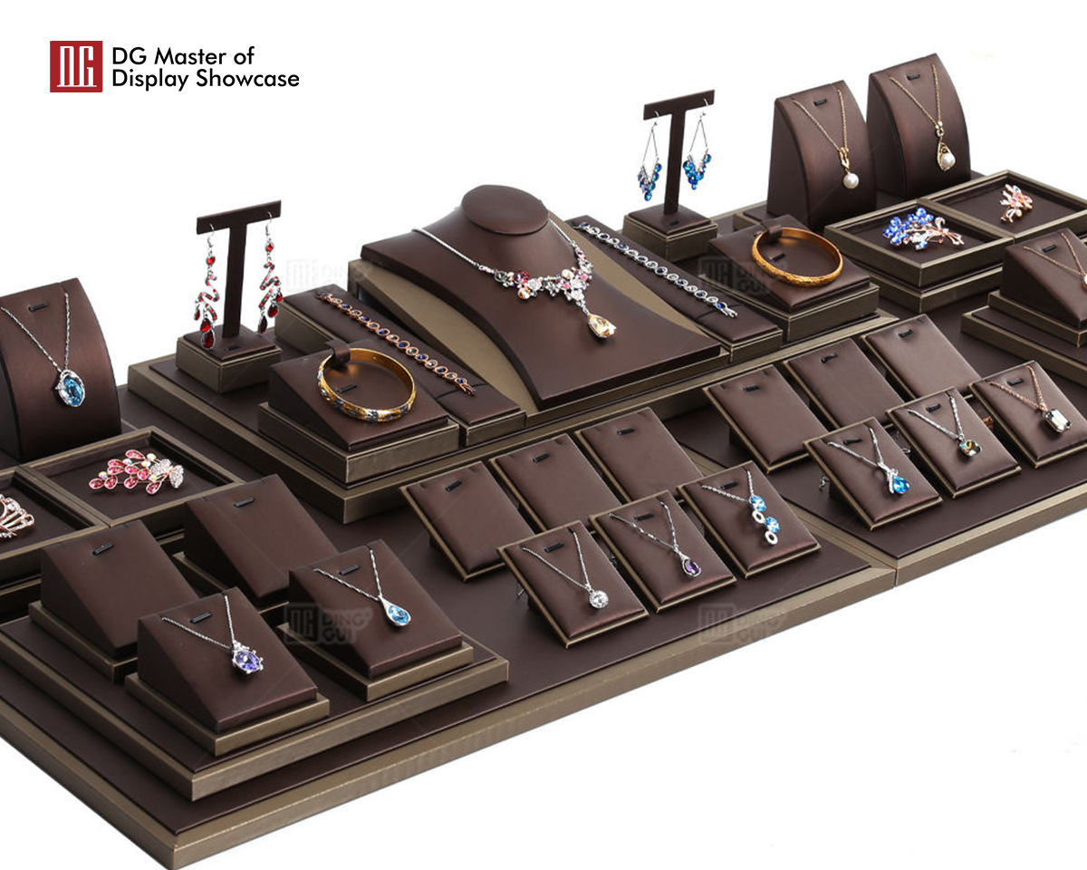 DG Showcase Hot Sale Necklace Display Props Table Bracelet Display Stand High End Set 6
