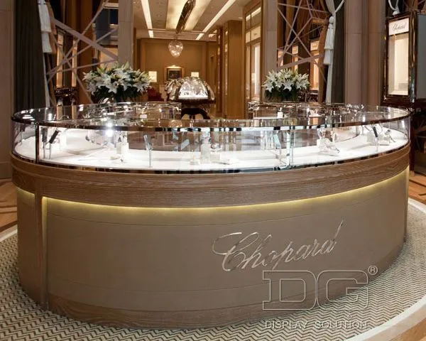 DG Showcase Πολυτελής στρογγυλή αφορολόγητη βιτρίνα για εκθεσιακό χώρο 1