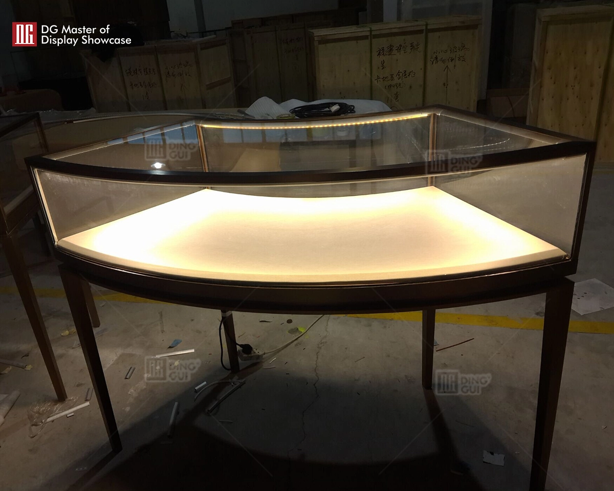 DG Showcase Hot Sell Optical Shop Display Showcase Furniture Counter Manufacturer 1