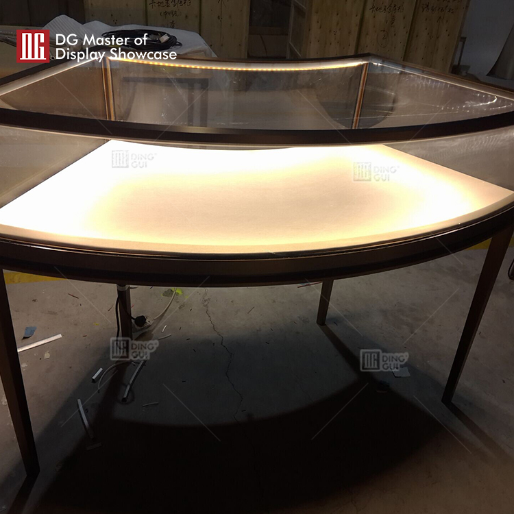 DG Display Showcase | creative optical shop display cabinets with custom services 8