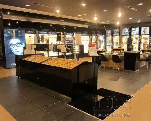 DG Showcase Κατάστημα Οπτικών Μόδας Πολυτελή Γυαλιά Οράσεως Βιτρίνα Εσωτερικού Χώρου Σχεδιασμός 1