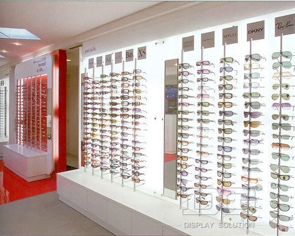 DG Vitrine Hvide Træ Optiske Vitrineskabe Brillemontre 1