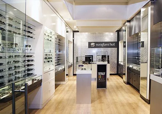 DG Showcase White Optical Showcase Wooden Eyeglasses Display Case Brand Chain 1