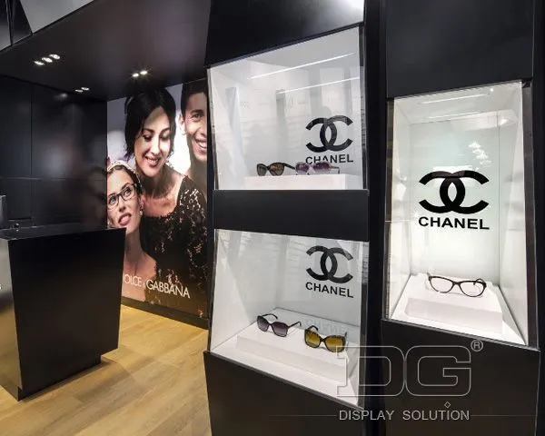 DG Showcase Solbrillemontre Optisk Showcase Luksusmærke 1