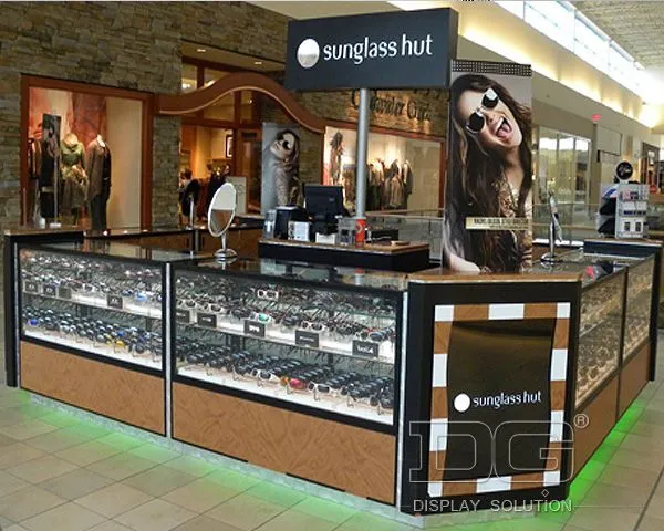 DG Showcase Nature Wood Optical Showcase Full Vision Solar Glasses 1