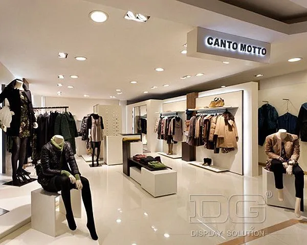 DG Showcase Specialfremstillet tøjdisplay Seneste ankomst Modedesign 1