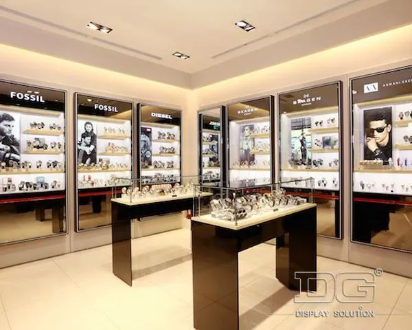 DG Showcase Luksus Træur Display Glas Showcase Attraktivt Design Producent 1