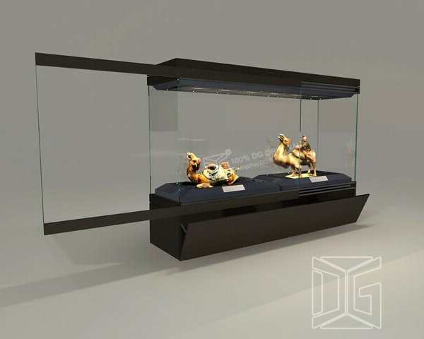 DG Showcase Metal Ultra Museum Pedestal Display Showcase Clear Glass Modern Style 1