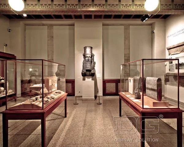 DG Showcase Brugerdefineret Museum Bordplade Display Showcase Glasmontre Design 1