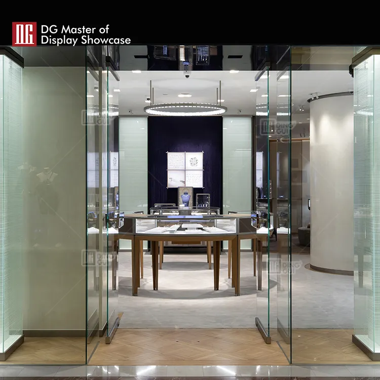 Luxury Jewelry Display with Premium Materials 3