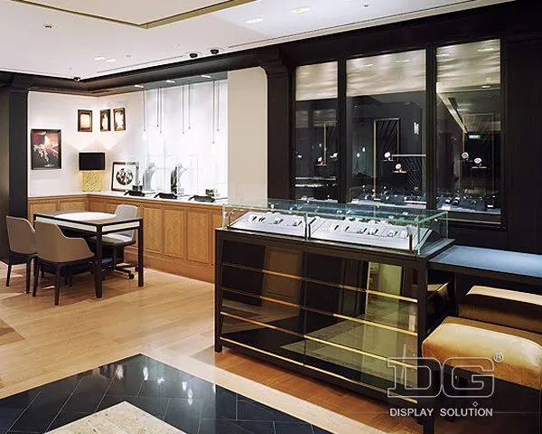 DG Showcase Υψηλής Ποιότητας Ρολόγια Sit Down Island Βιτρίνα Εσωτερικής Διακόσμησης Καταστήματος 1