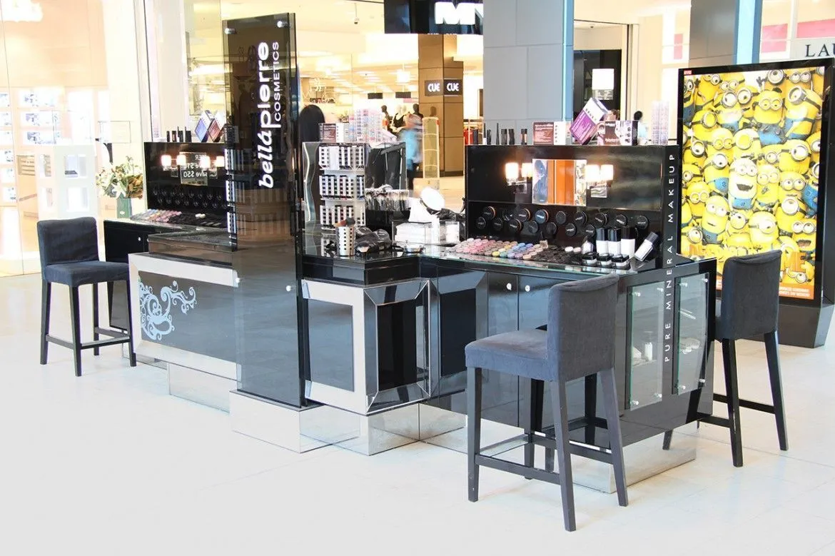 CM74 High End Wooden Make Up Store Decoration 1