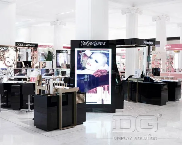 Έκθεση Καλλυντικών CM50 Πολυτελές Εμπορικό Κέντρο 1