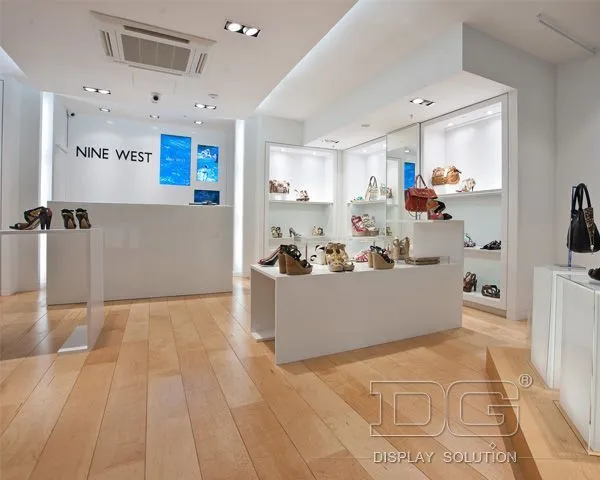 FT23 Fashion White Free Standing Shoe Display 1