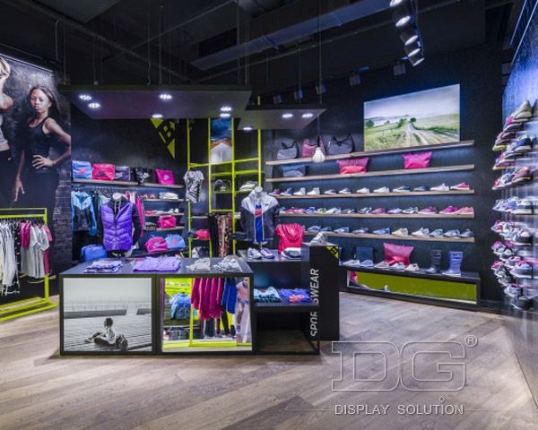 worldwide Display Showcase Manufacturer elegant | DG Display Showcase 4