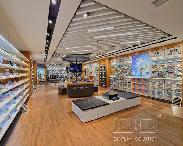 FT64 Οικολογικά έπιπλα καταστήματος αθλητικών υποδημάτων από ξύλο για Xtep 1