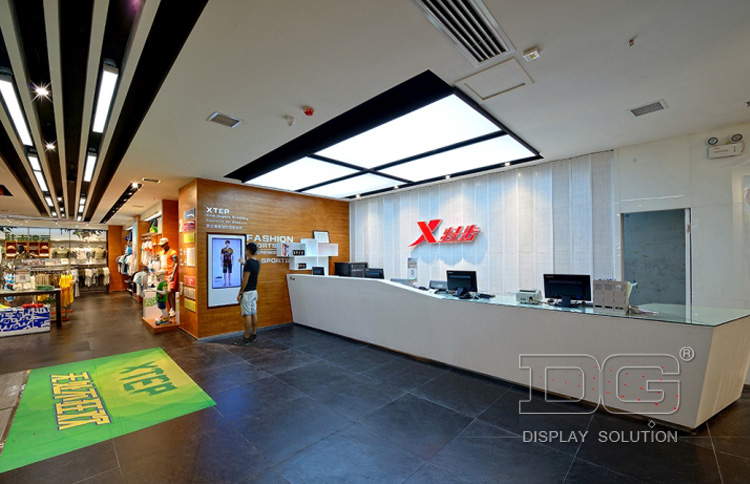  Έπιπλα Καταστήματος Αθλητικών Υποδημάτων για Xtep 