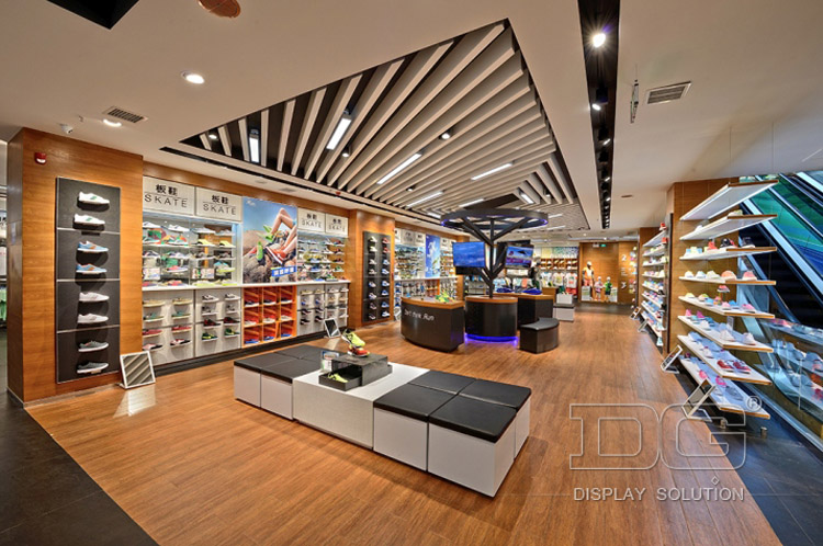  Έπιπλα Καταστήματος Υποδημάτων για Xtep