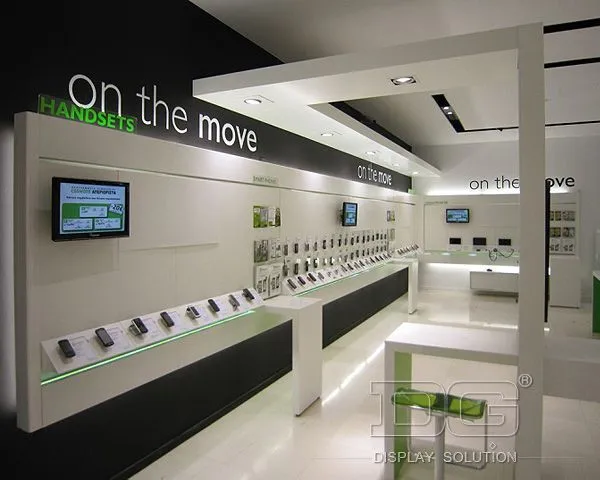 EL02 High End Mobile Store Interior Design 1