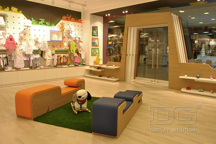  Makukulay na Pambatang Display Rack 