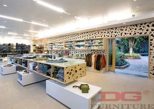 GR100 Wooden Hanging Clothes Display Stand 1