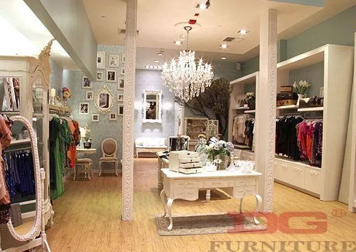 GR114 Elegant White Clothes Shop Interior Design 1
