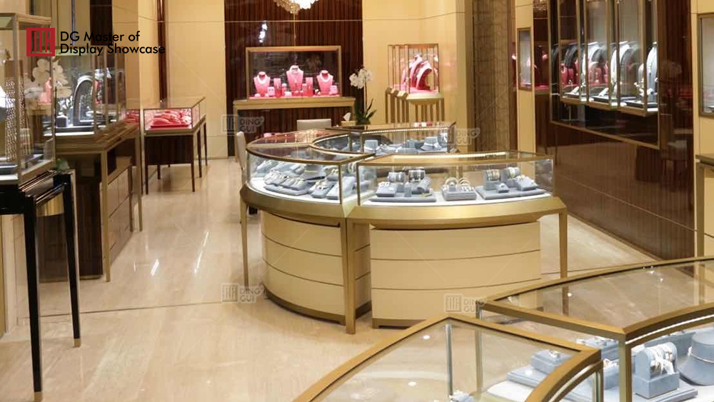 Projekt für eine exklusive Schmuckausstellung einer Luxusmarke in Bahrain 15