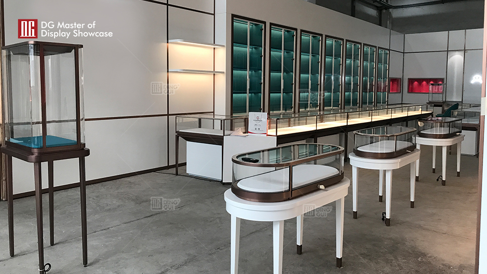 Projekt vitríny pro luxusní klenotnictví v USA 8