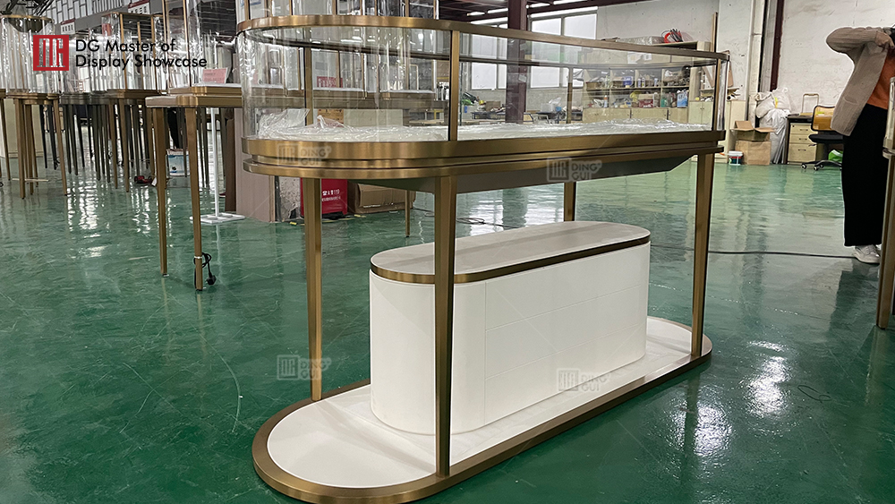 Projekt luxusní šperkovnice v Myanmaru 10