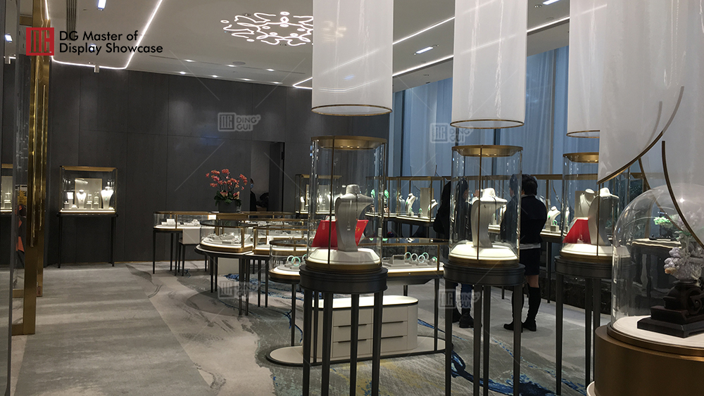 High-End Luxury Jewelry Showcase Project 6
