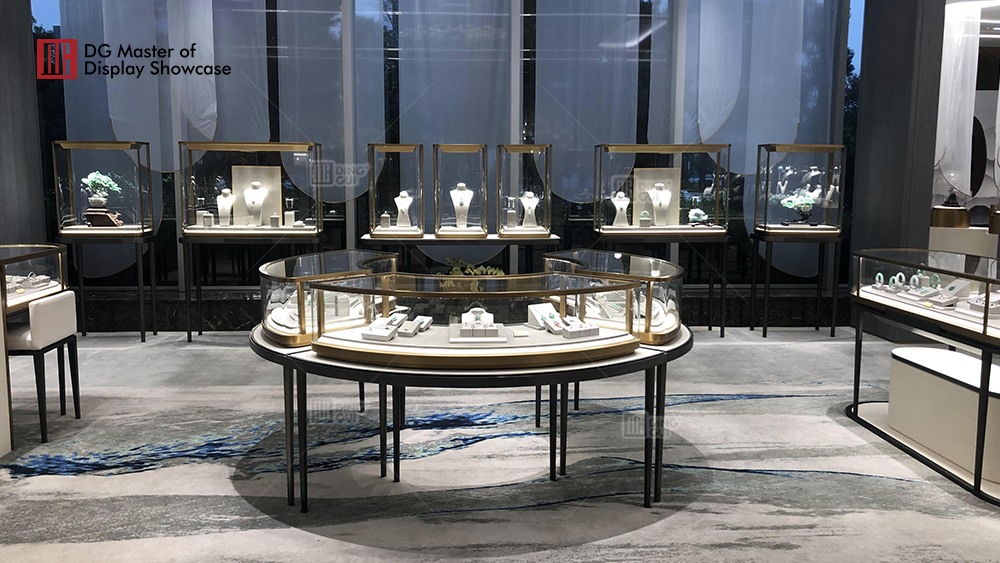 High-End Luxury Jewelry Showcase Project 2