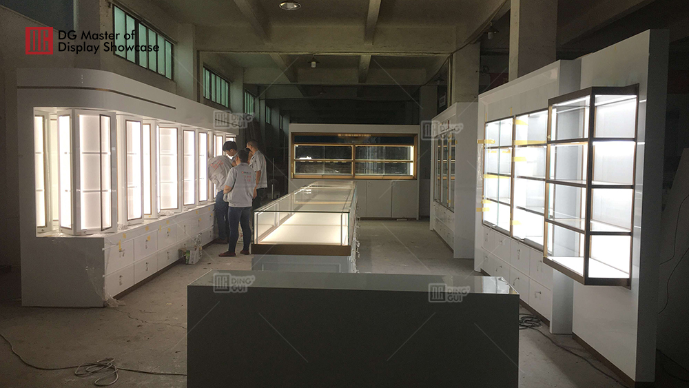 Projekt für eine exklusive Schmuckausstellung in der Schweiz 9