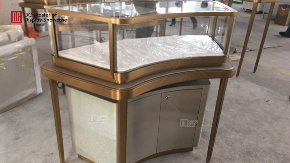 HERA Luxe Sieraden Showcase-project 10