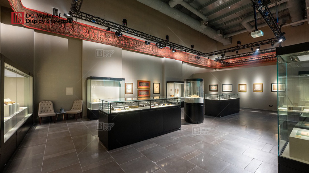 Saudi Museum Display Showcase Project 12