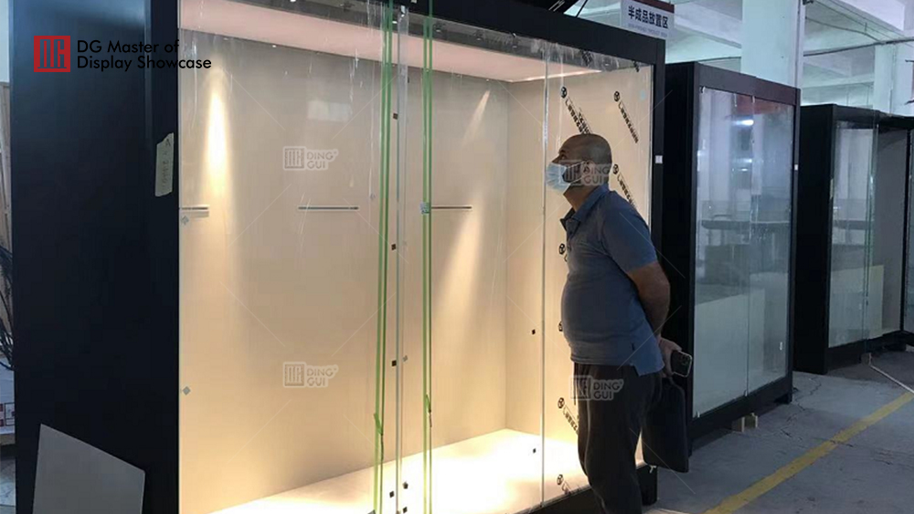 Saudi Museum Display Showcase Project 9