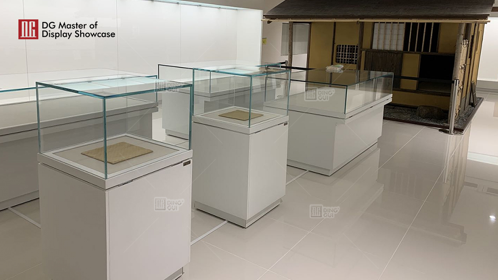 Japanese History Museum showcase custom project 8