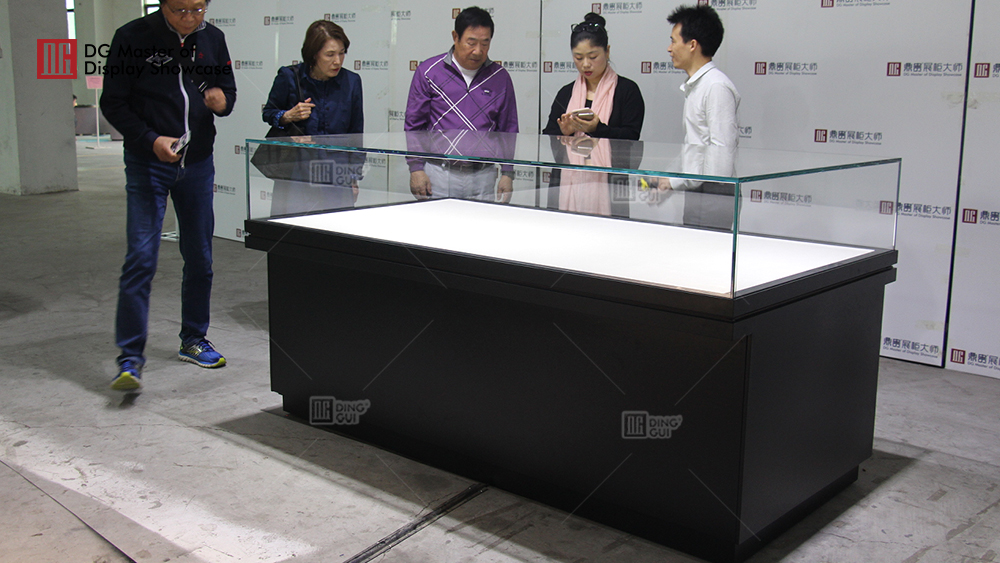 Japanese History Museum showcase custom project 1