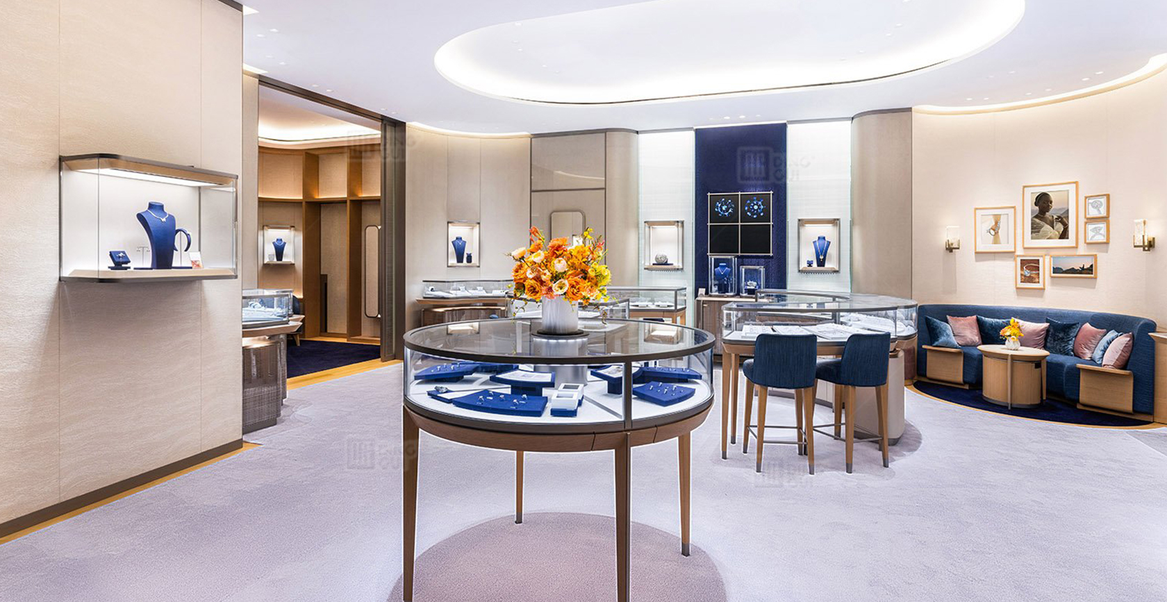 Luxusní klenotnictví a hodinky ve Švýcarsku známé svým luxusem 4