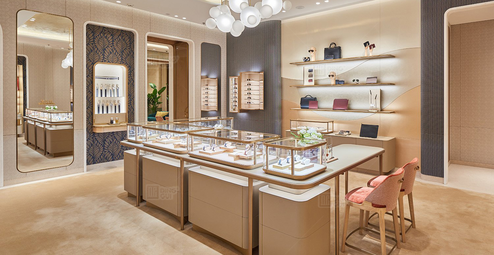 France's high-end jewelry chain store 1